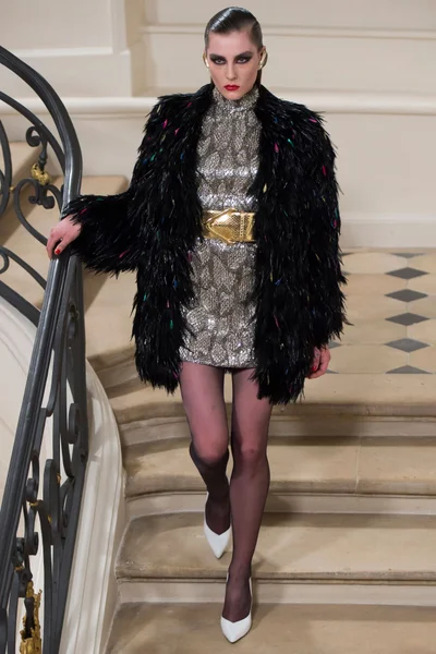 Look 27